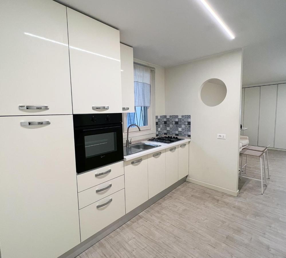 Nur 2 Casa Vacanze Bergamo Via Pignolo Bagian luar foto