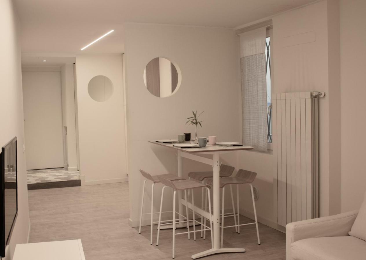 Nur 2 Casa Vacanze Bergamo Via Pignolo Bagian luar foto