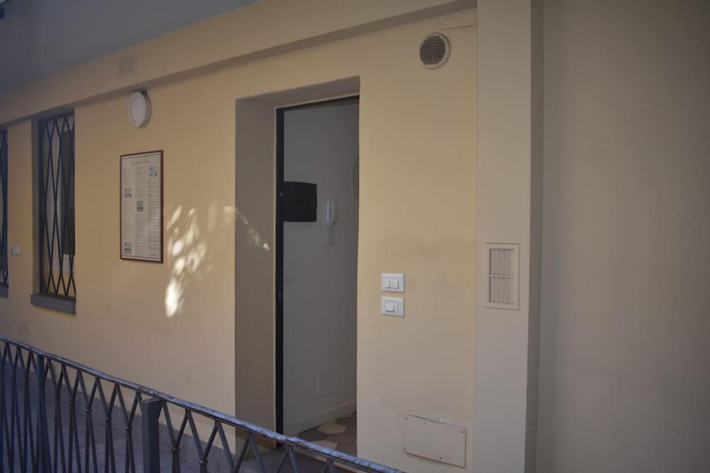 Nur 2 Casa Vacanze Bergamo Via Pignolo Bagian luar foto